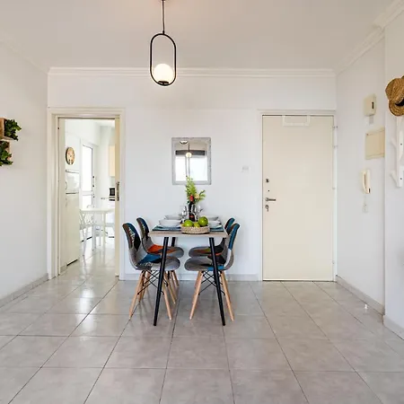 Sweet Retreat 2-br In Mackenzie Apartamento
