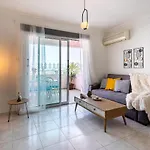 Sweet Retreat 2-br In Mackenzie Larnaca