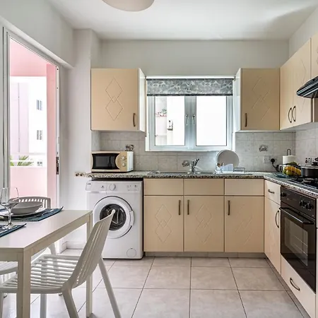 Sweet Retreat 2-br In Mackenzie *