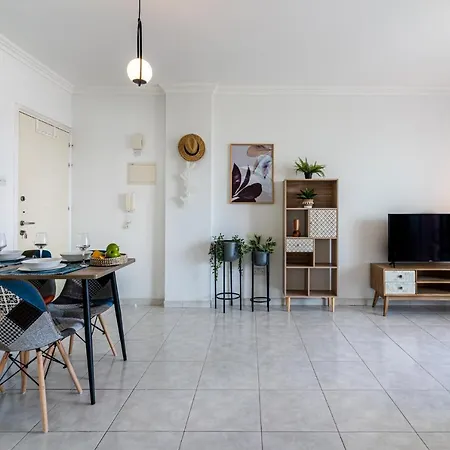 Sweet Retreat 2-br In Mackenzie * Larnaca