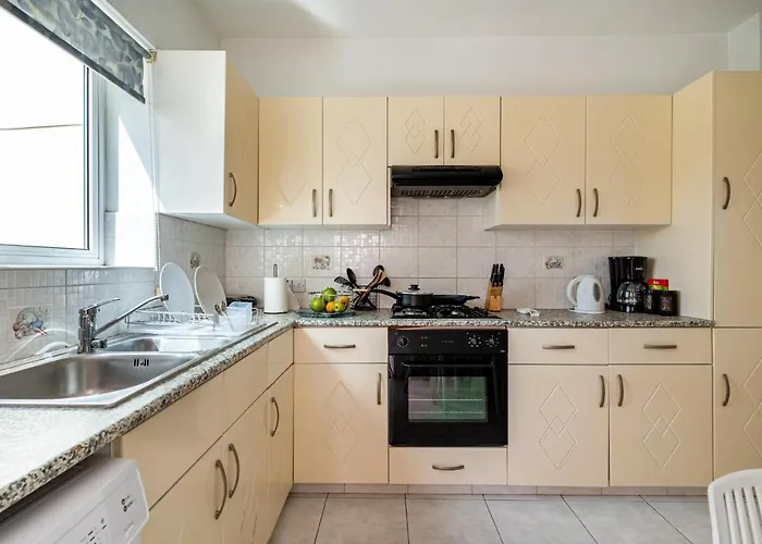 Sweet Retreat 2-br In Mackenzie Apartmán