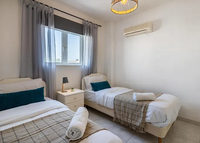 Sweet Retreat 2-br In Mackenzie Apartmán