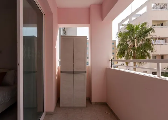 Sweet Retreat 2-br In Mackenzie Apartmán *